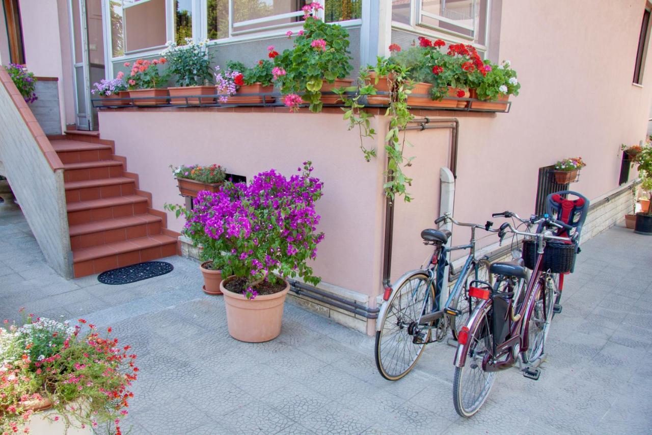 Residenza Palmina Apartman Rimini Kültér fotó